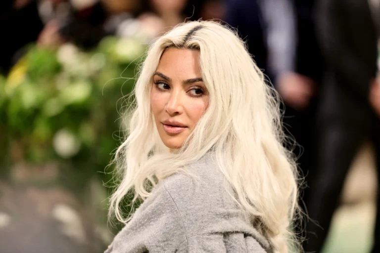 Kim Kardashian Wiek, Wzrost i Biografia