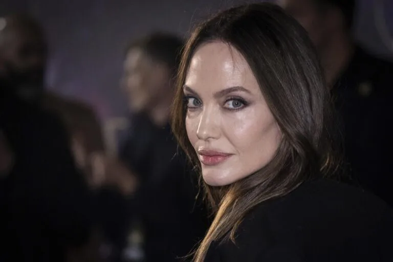 Angelina Jolie Wiek, Wzrost i Biografia